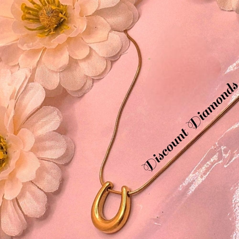 Horseshoe Choker / Necklace 18K Gold on 316L Stainless Steel